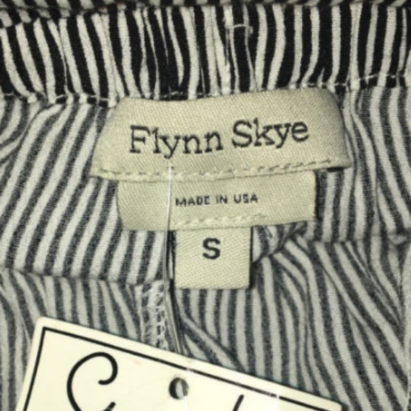 Flynn Skye Bae Romper Size S 100% Challis - Picture 4 of 6
